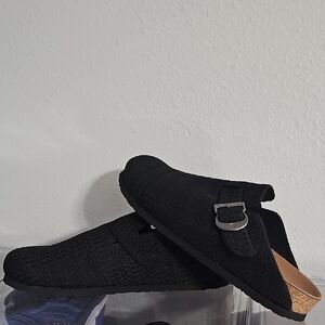 Woman's Sketchers Archfit Clog